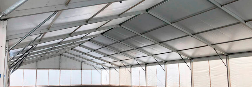 Utilisation des chapiteaux industriels pour le stockage