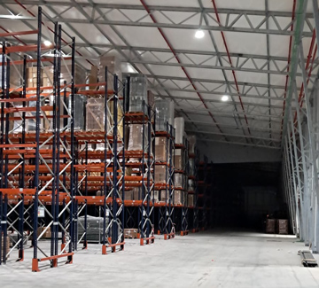Bâtiment métallo-textile modulaire