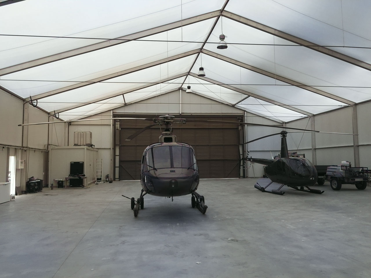 Hangar métallique pour l'aviation générale