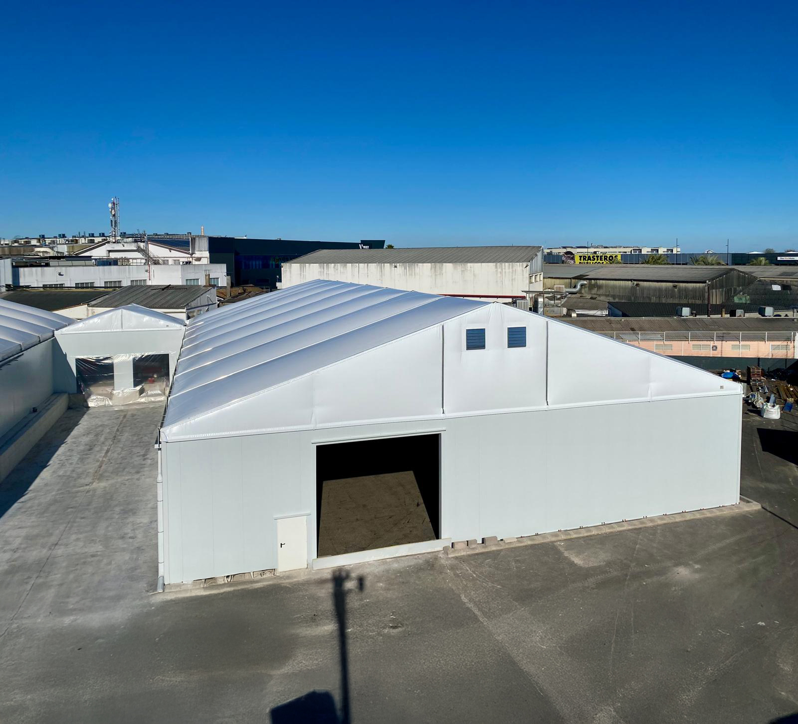 Structure en acier ou en aluminium pour un bâtiment préfabriqué
