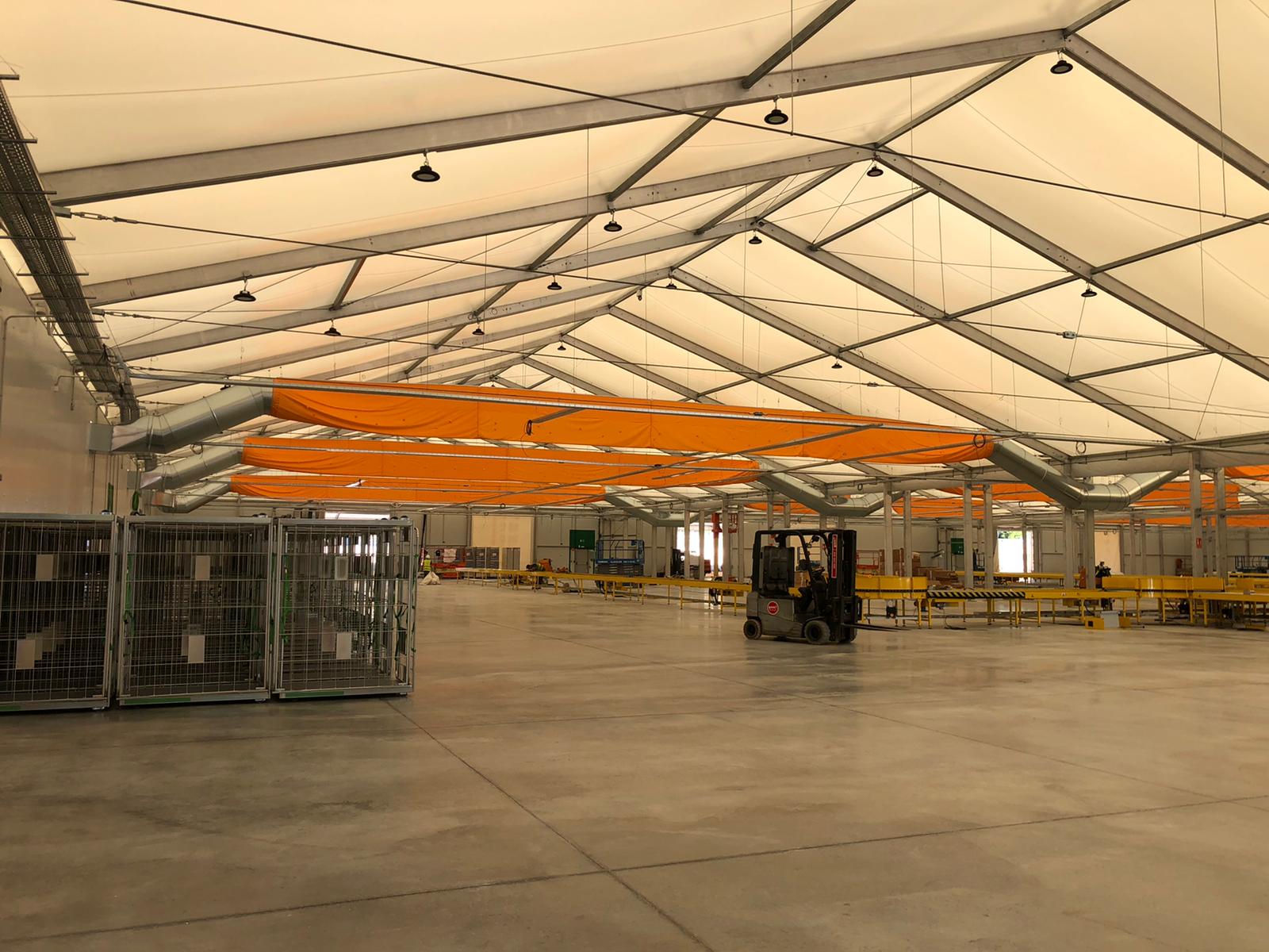 bâtiment préfabriqué pour la logistique interne