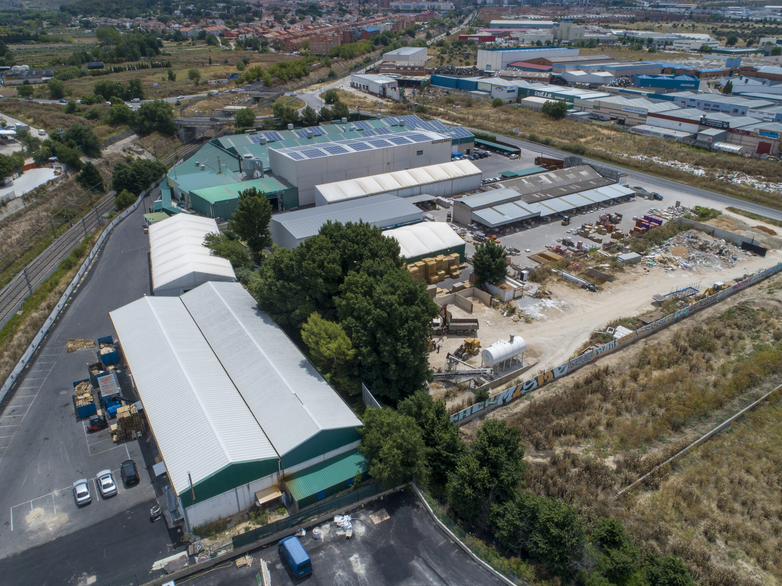 Structure en acier ou en aluminium pour un bâtiment préfabriqué