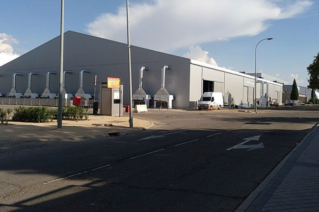 l'acier bâtiment industriel démontable