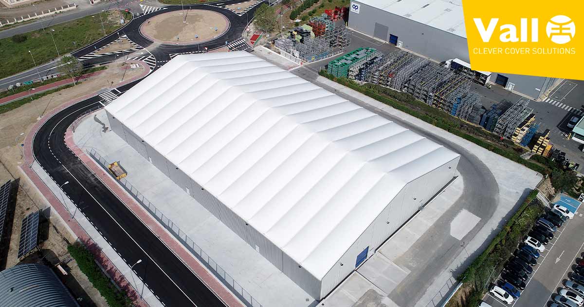 Quelle couverture choisir pour un hangar industriel